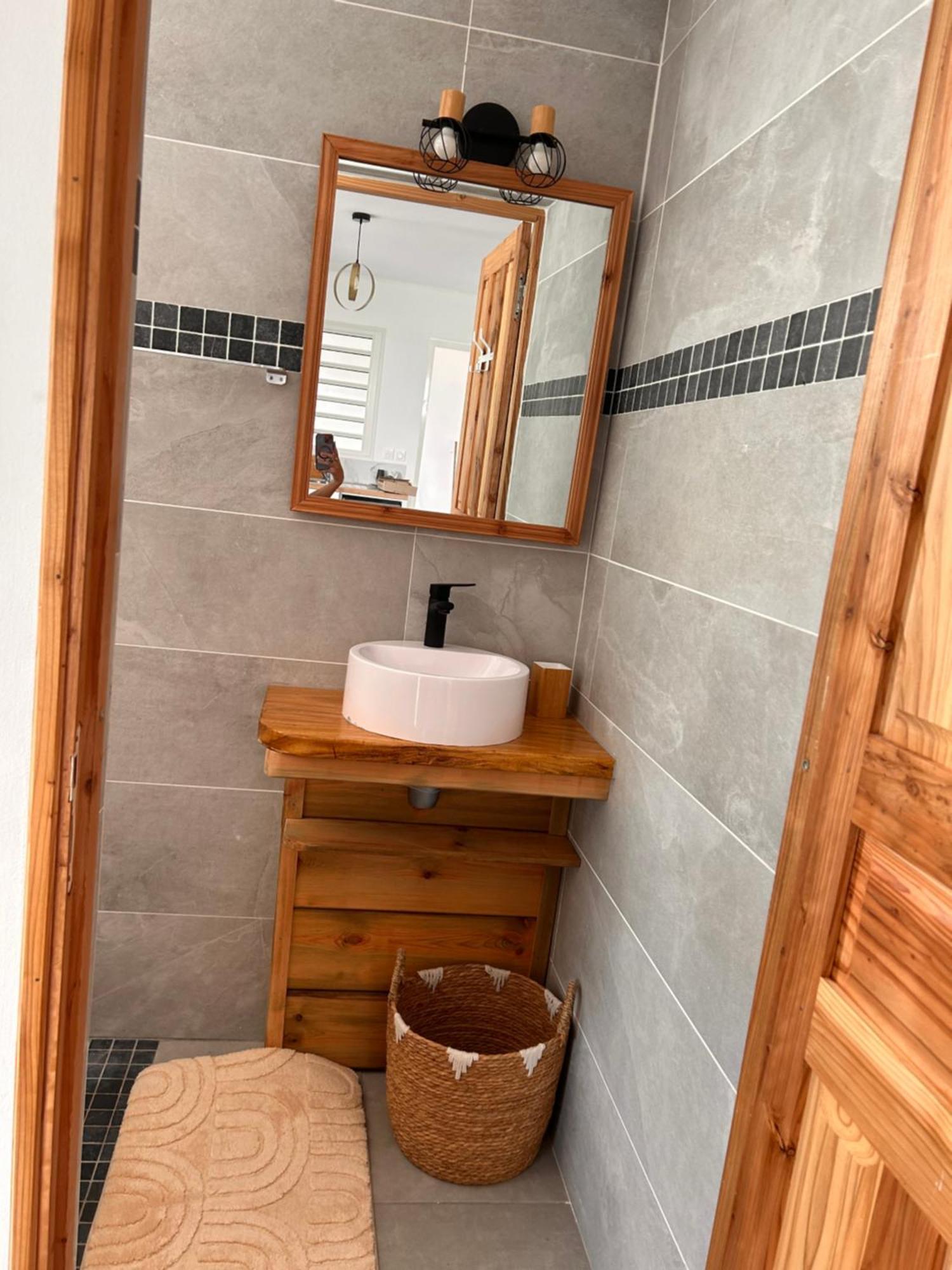 Logement Emeraude Sainte-Rose Buitenkant foto